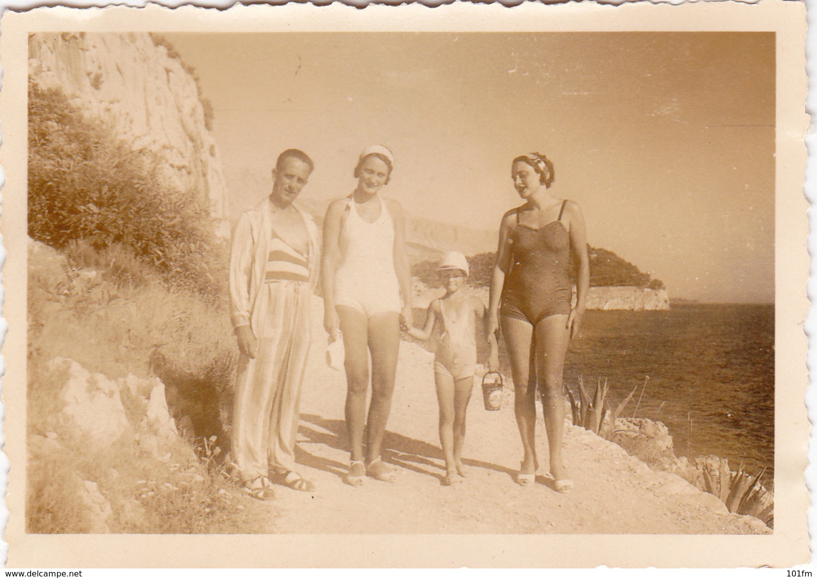 BEACH CA.1935, SWIMSUITS, COSTUMI DA BAGNO, CROATIA, DALMATIA, LOT 10 PHOTO