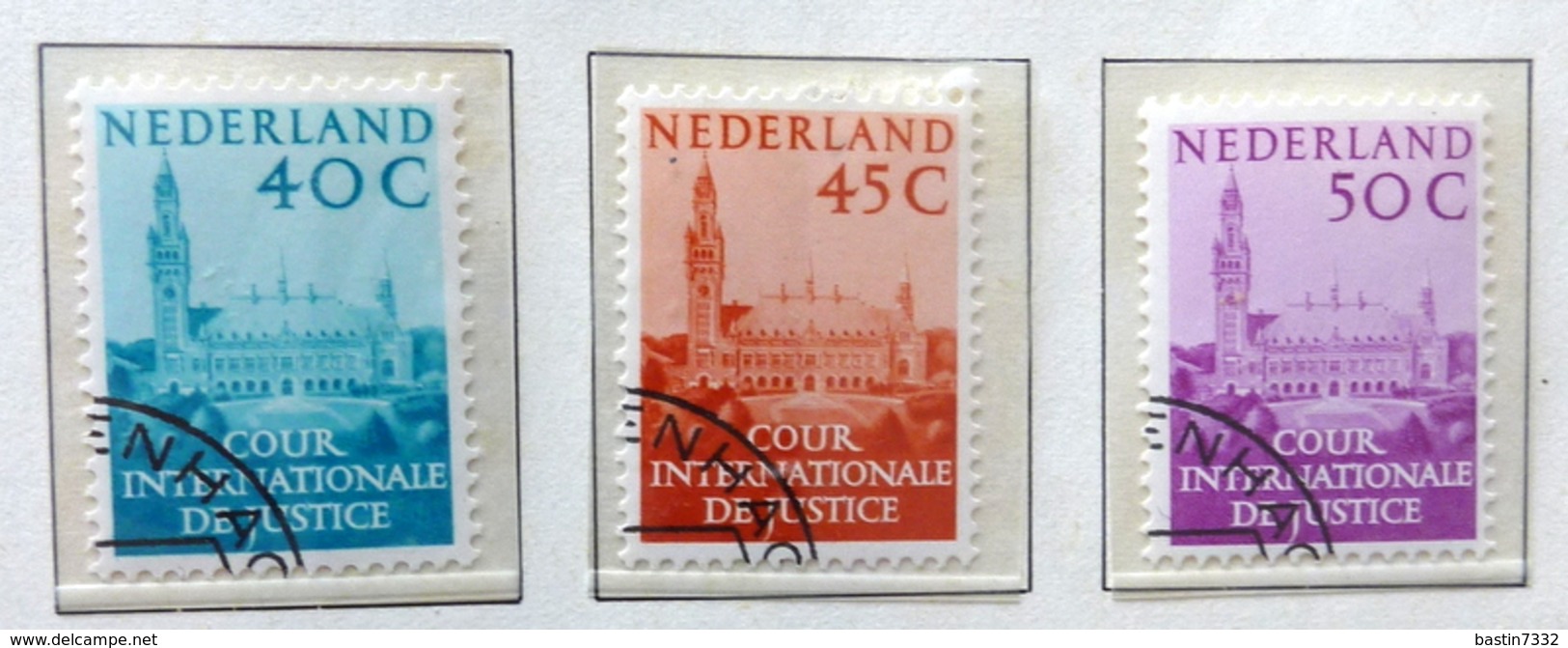 Netherlands/Pays-Bas/Olanda collection in 2 Davo binders