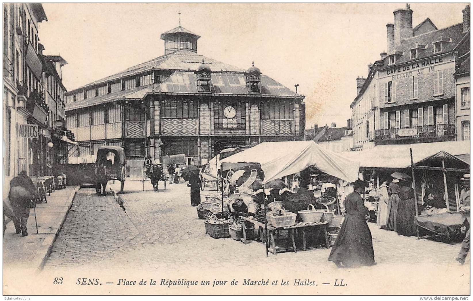 Sens    89      Place De La République.  Jour De Marché  (voir Scan) - Sens