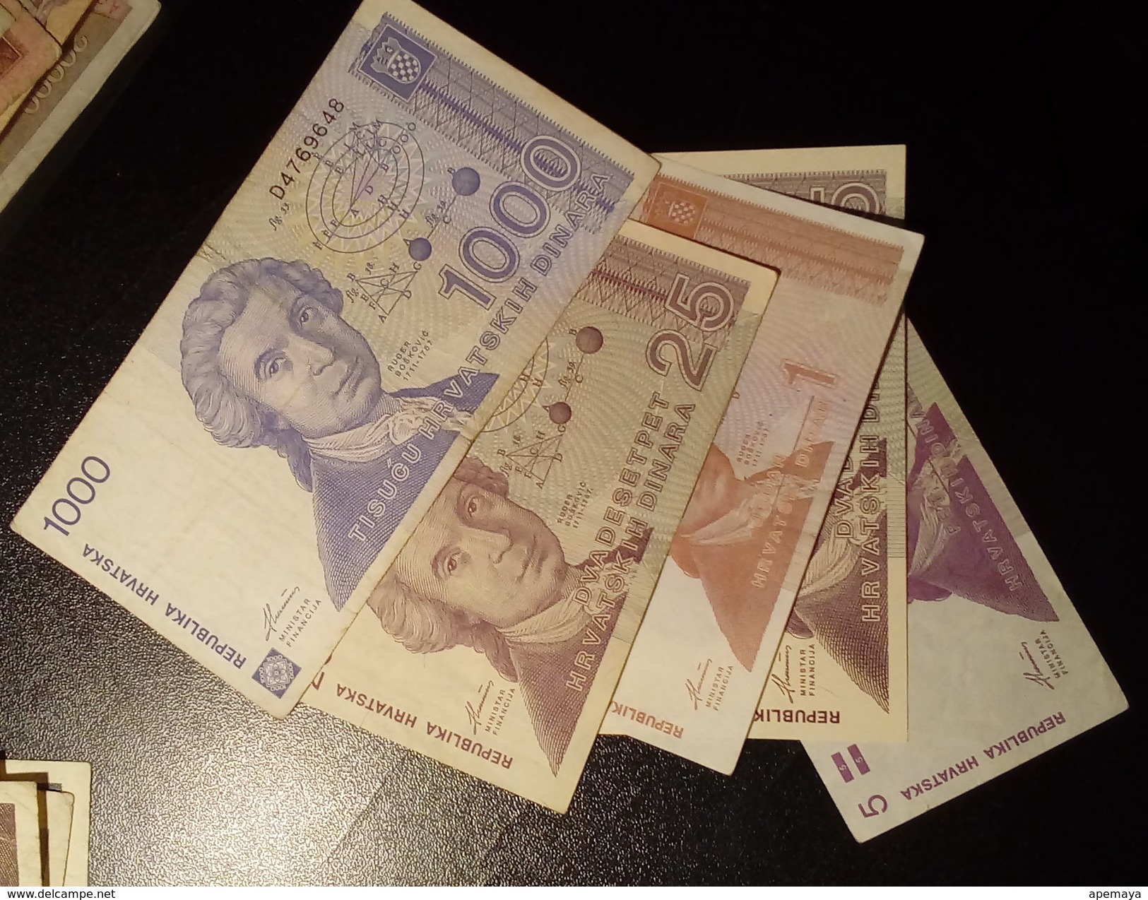 Lot Of Five Different Croatia's Notes. - Croatie