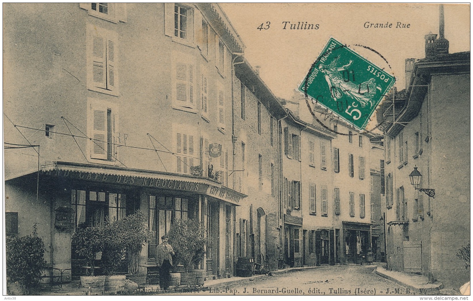 G25 - 38 - TULLINS - Isère - Grande Rue - Tullins