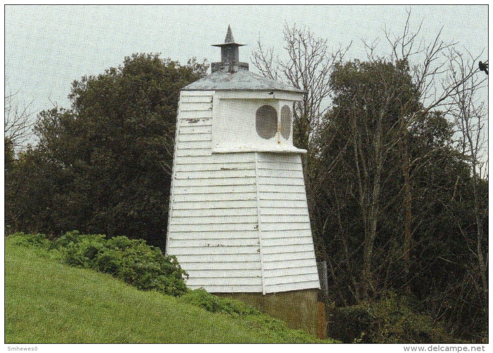 Postcard - Hastings High Lighthouse, Sussex. SMH120 - Lighthouses