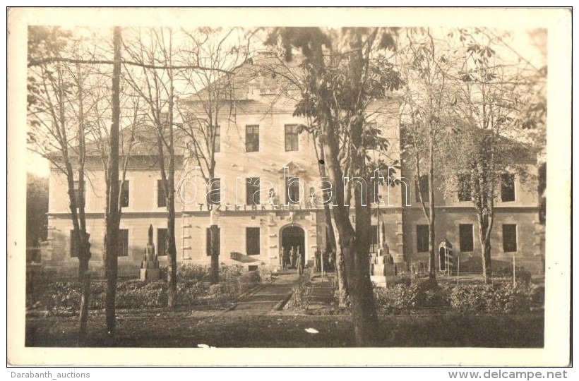 T2/T3 1944 Zombor, Sombor; T&uuml;z&eacute;rlaktanya / Artillery Barracks, Photo - Unclassified