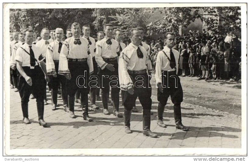 T2/T3 1941 Zombor, Sombor; Bevonul&aacute;s, N&eacute;pviselet, Folkl&oacute;r / Entry Of The Hungarian Troops,... - Ohne Zuordnung