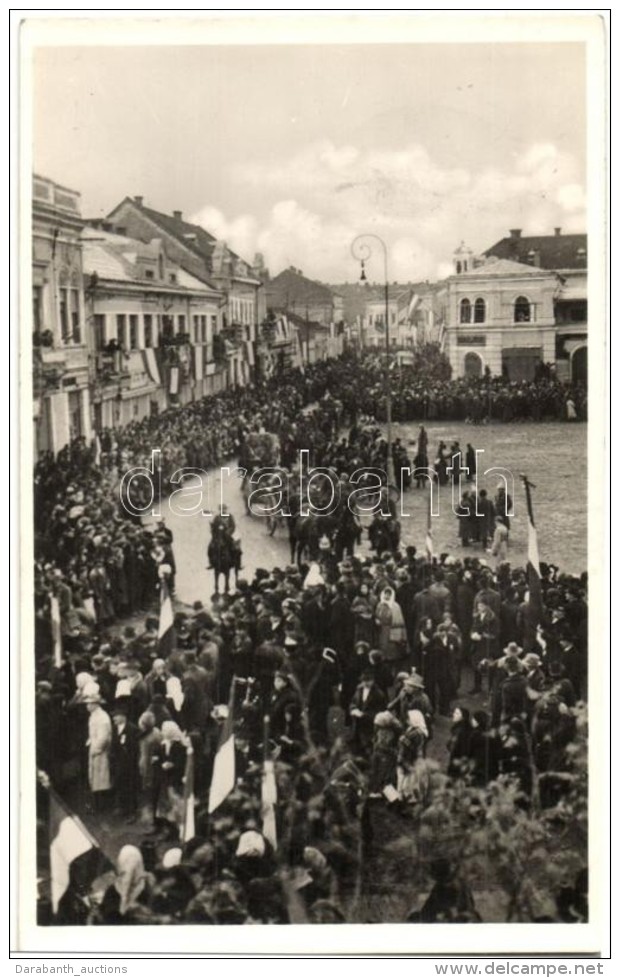 T2 1938 Beregsz&aacute;sz, Berehove; Bevonul&aacute;s, Lovaskaton&aacute;k / Entry Of The Hungarian Troops,... - Unclassified