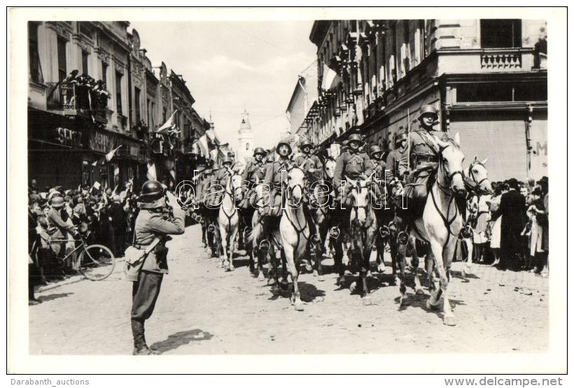 T2 1940 Szatm&aacute;rn&eacute;meti, Satu Mare; Bevonul&aacute;s / Entry Of The Hungarian Troops - Unclassified