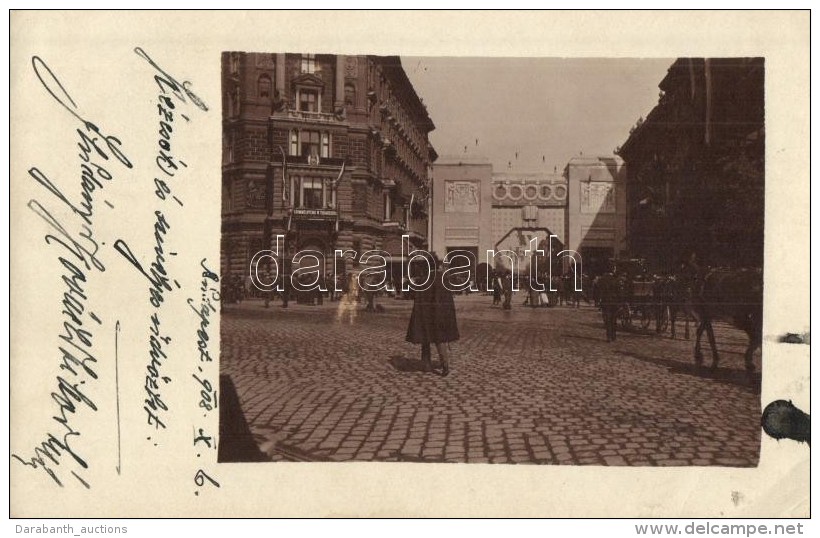T2/T3 1908 Budapest VI. Andr&aacute;ssy &uacute;t, D&iacute;szkapu, Chimmelpfeng W. Tudakoz&oacute;ja,... - Unclassified