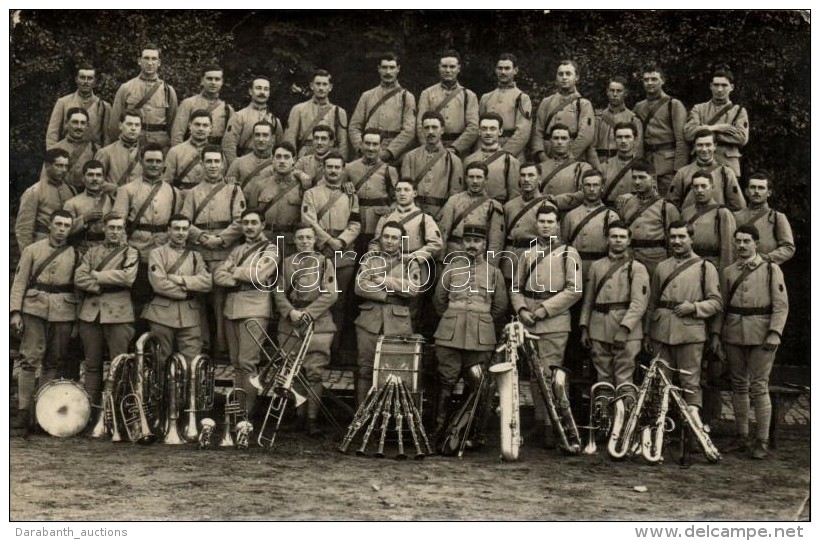 ** T3 WWI French Soldiers, Music Group Photo (fa) - Unclassified