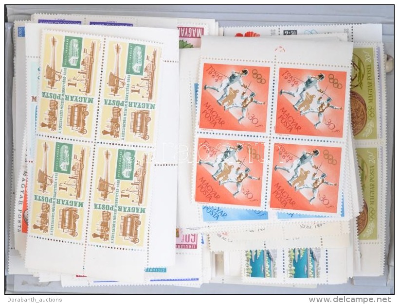 ** 1964-1966 N&eacute;gyest&ouml;mb GyÅ±jtem&eacute;ny (41.000) / Collection Of Blocks Of 4 - Other & Unclassified