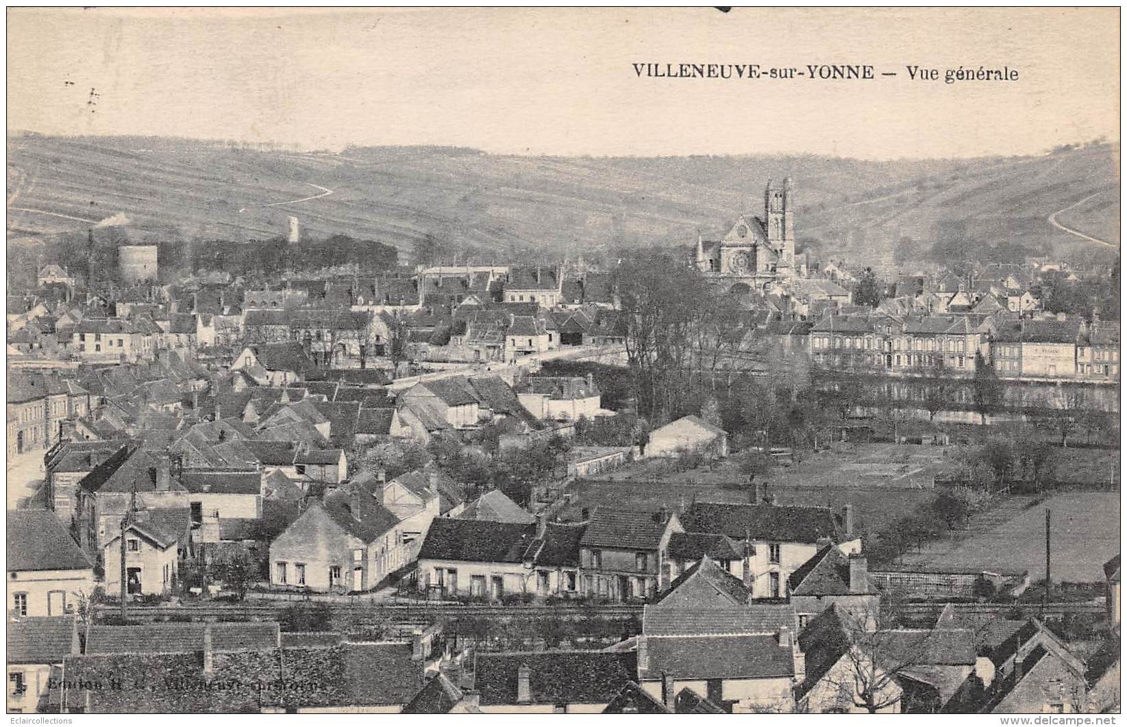 Villeneuve Sur Yonne       89    Vue Générale     (voir Scan) - Villeneuve-sur-Yonne