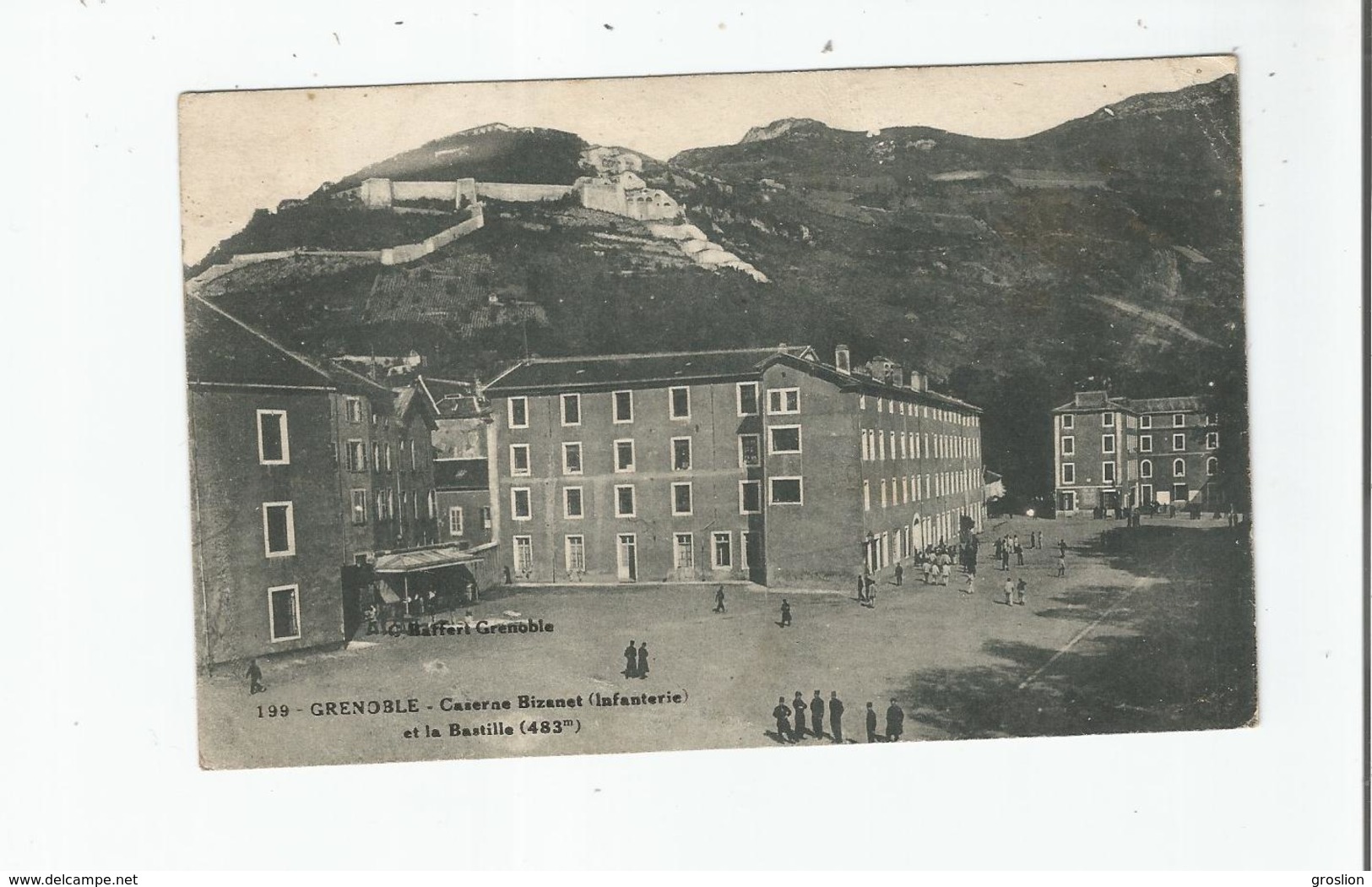 GRENOBLE 199 CASERNE BIZANET (INFANTERIE) ET LA BASTILLE (483 M) - Grenoble