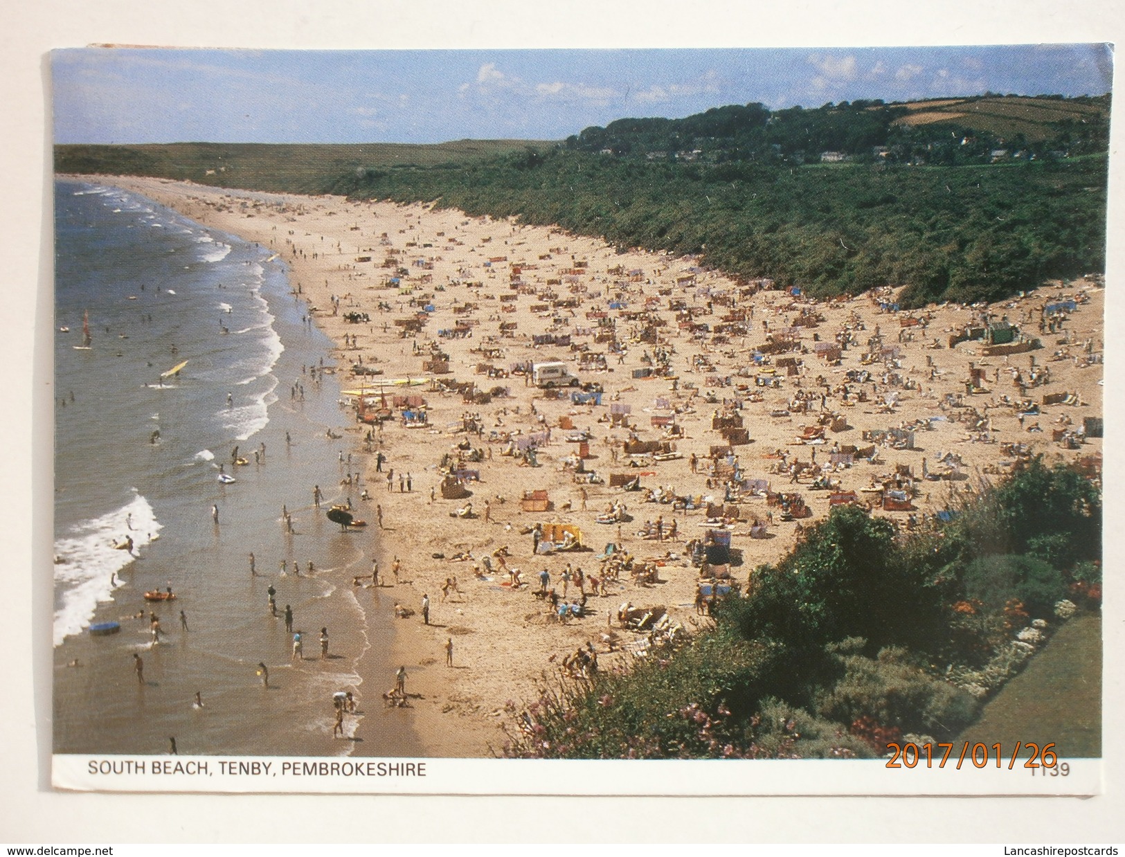 Postcard South Beach Tenby Pembrokeshire [ Eye ] & RM Undelivered Sticker My Ref B2110 - Pembrokeshire