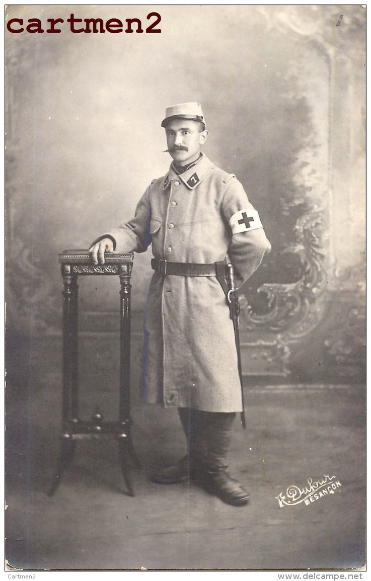 CARTE PHOTO : BESANCON SOLDAT INFIRMIER DU 7eme REGIMENT MILITAIRE GUERRE MEDECIN 25 DOUBS - Besancon