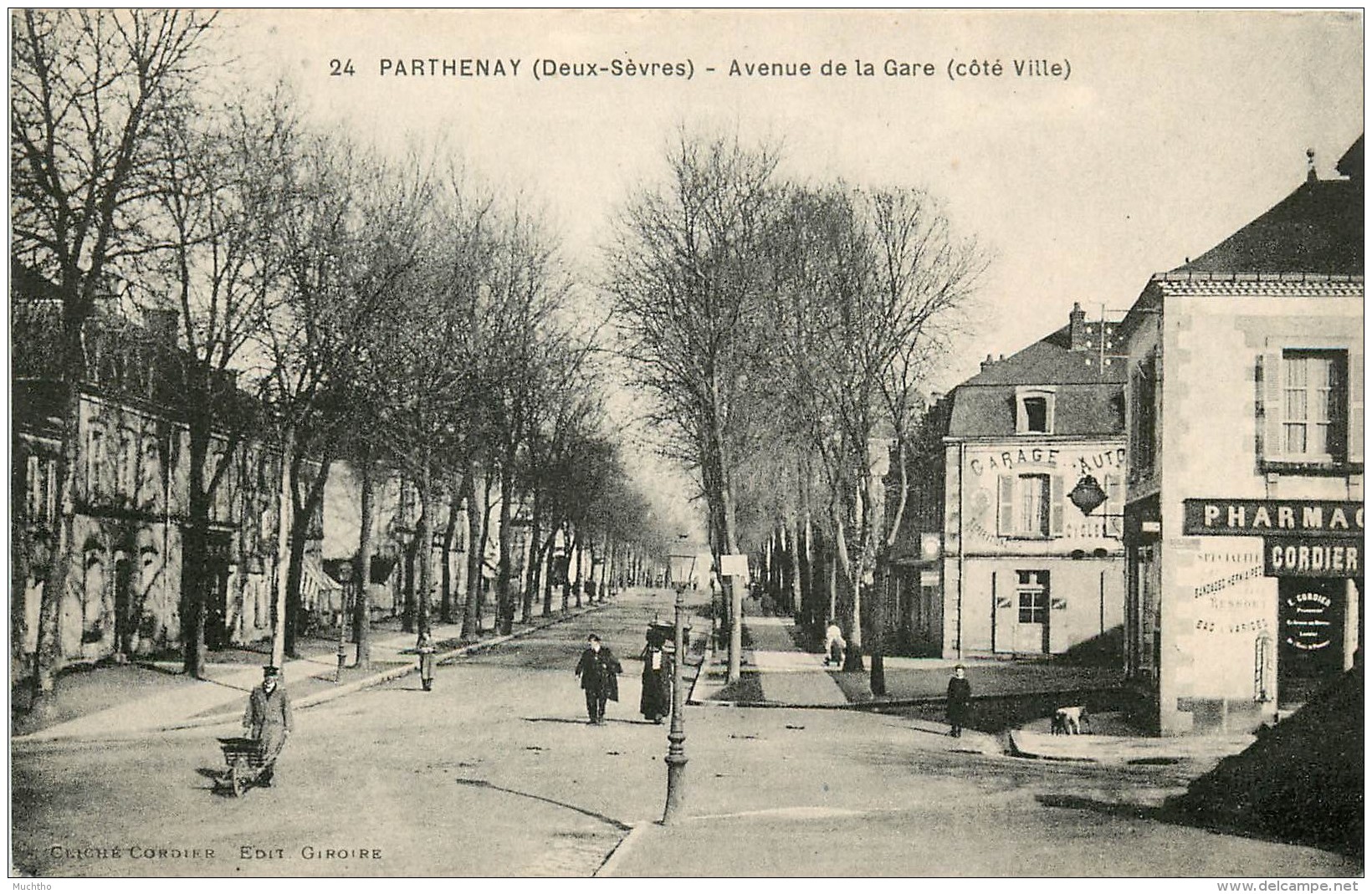 Dep - 79 - PARTHENAY Avenue De La Gare Coté Ville - Parthenay