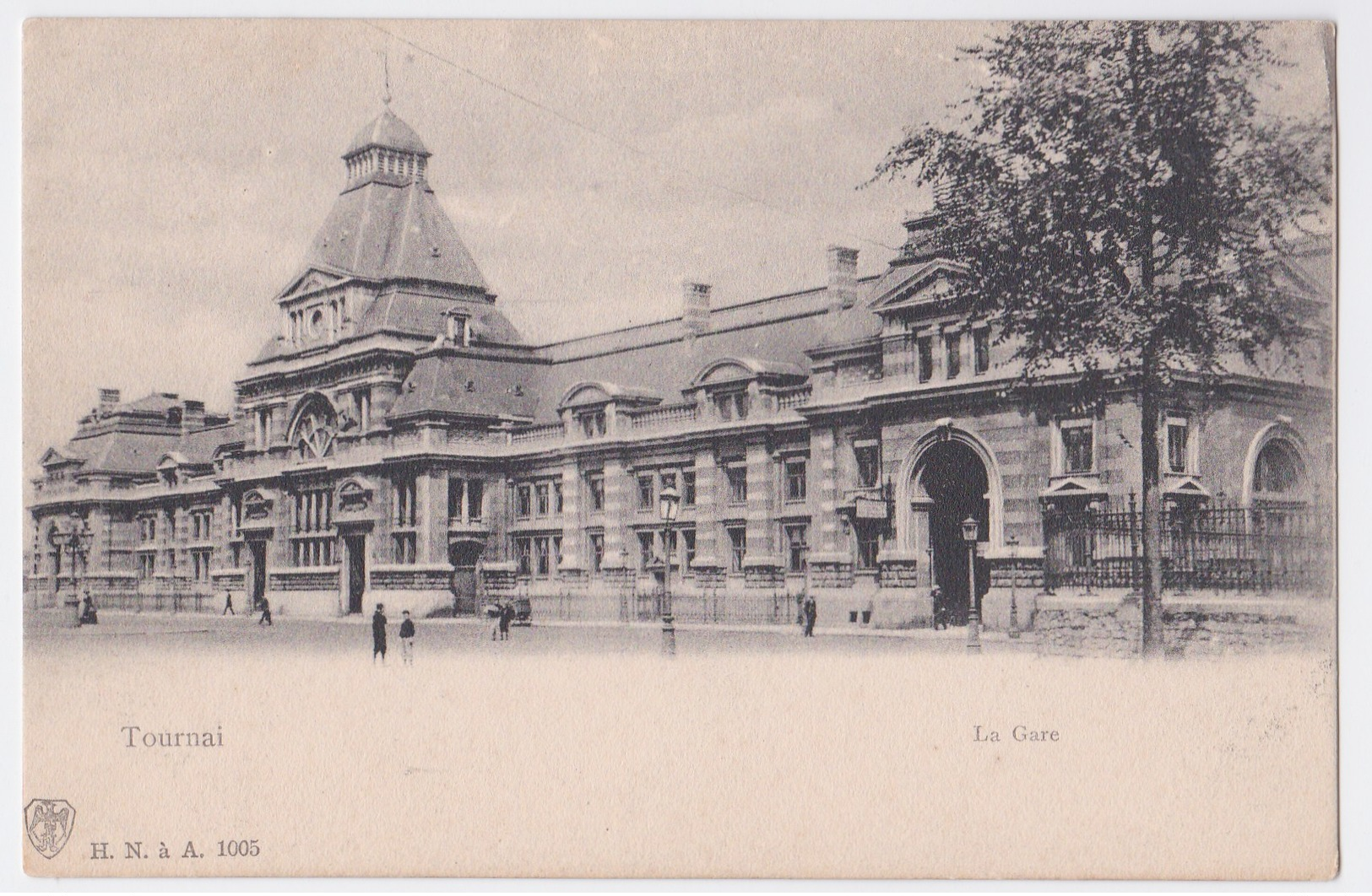 Tournai  Cpa  La Gare - Doornik