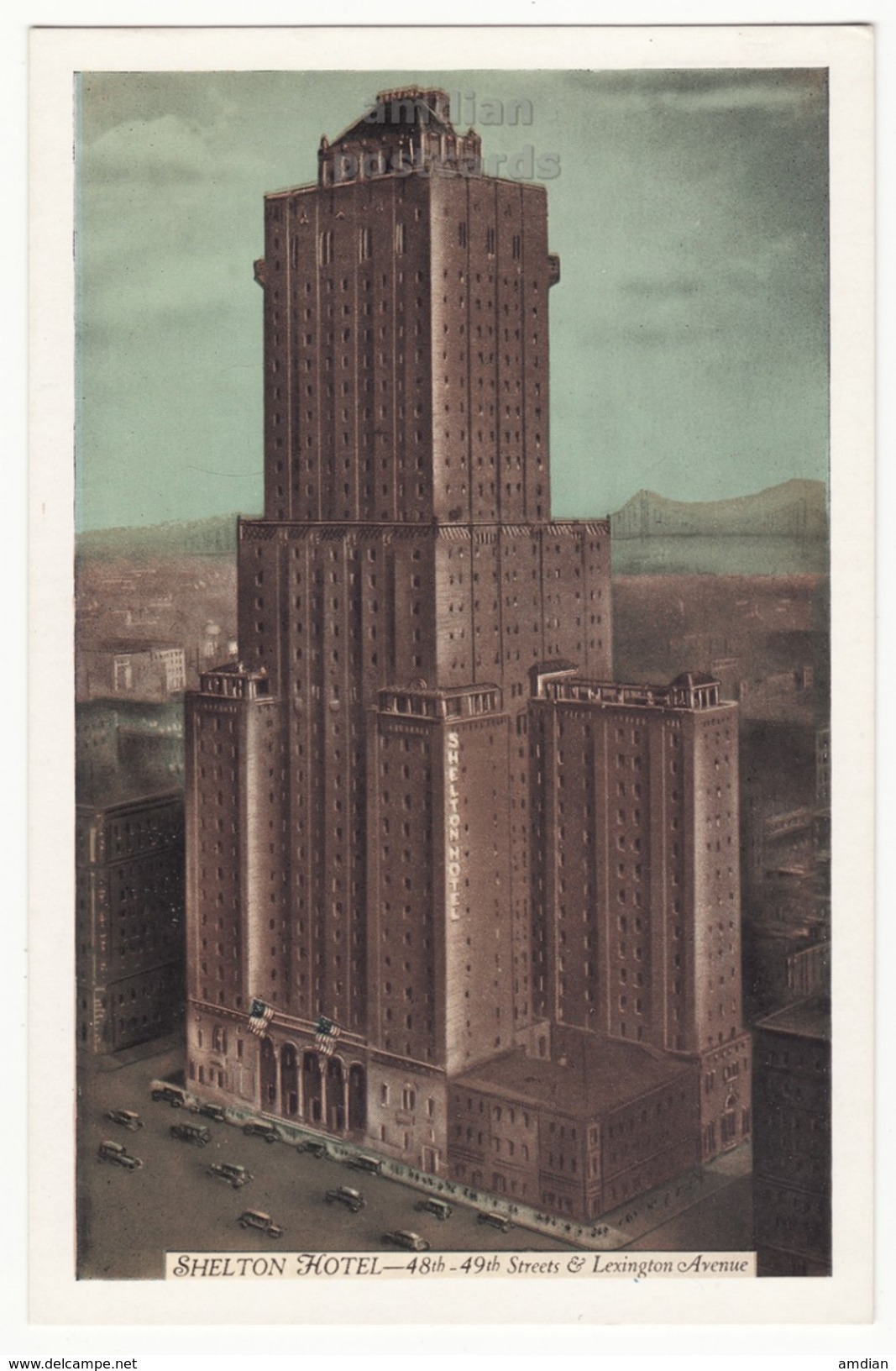 New York City NY, SHELTON HOTEL BUILDING C1930s Vintage Postcard  [7018] - Bares, Hoteles Y Restaurantes