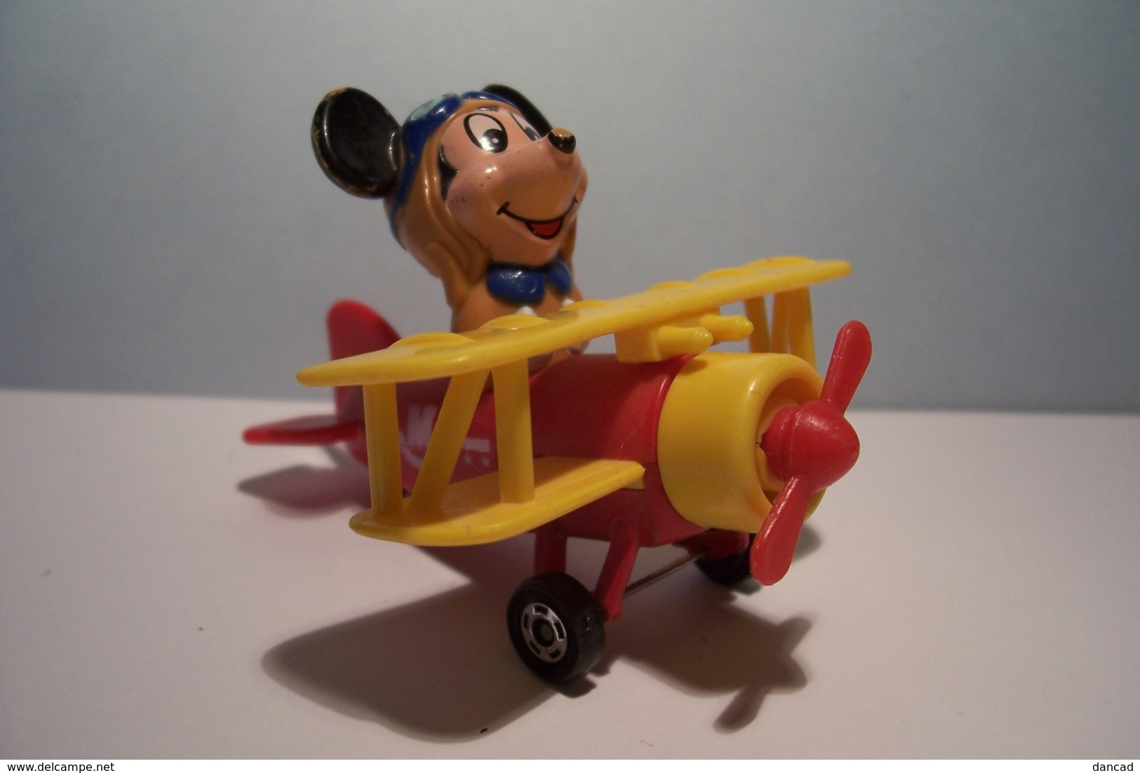 DISNEY  -- MICKEY  AVIATEUR - ( TOMY) - Disney