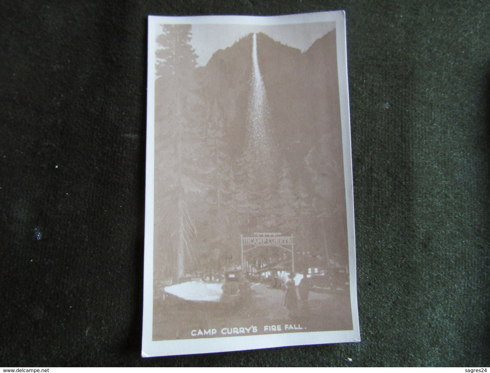 USA - Yosemite - Camp Curry`s Fire Fall - Yosemite