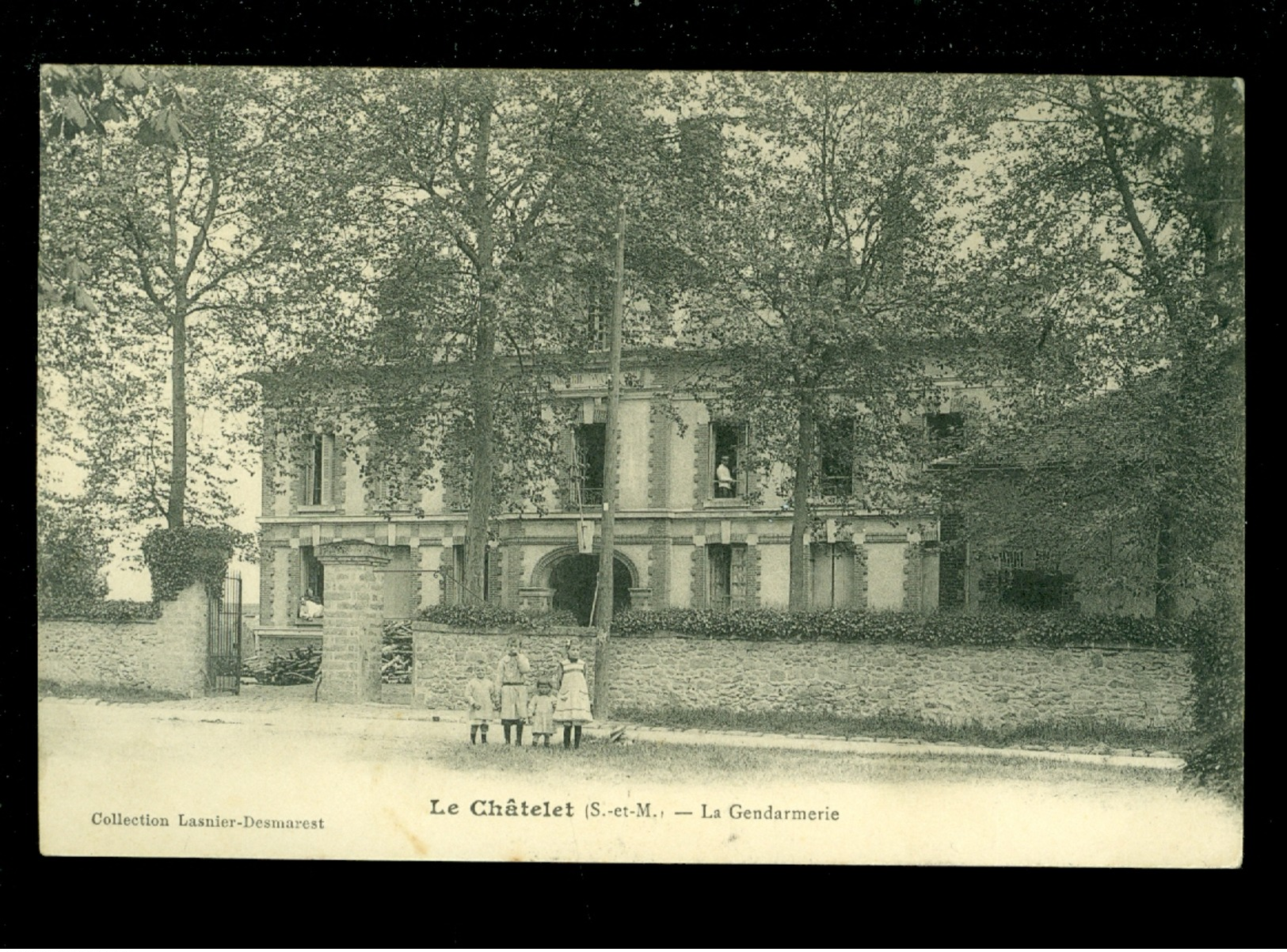 Très beau lot de 60 cartes postales de France toutes animées   Zeer mooi lot van 60 postkaarten van Frankrijk - 60 scans