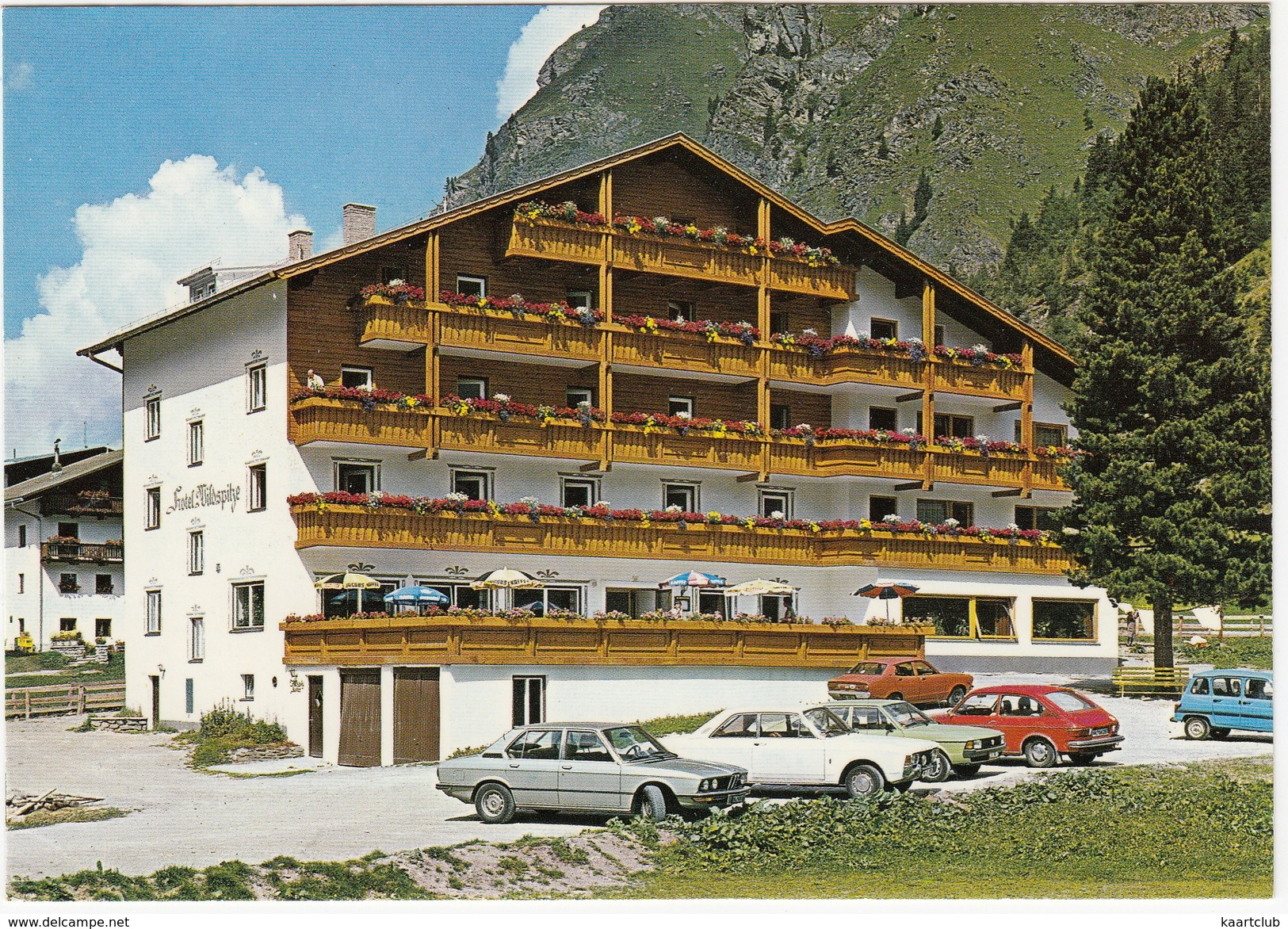 Mandarfen: BMW 520 E12, FORD 20M COUPÉ, VW PASSAT & 411LE, RENAULT 4 SAFARI, DATSUN SUNNY 120Y - Hotel 'Wildspitze' - - PKW