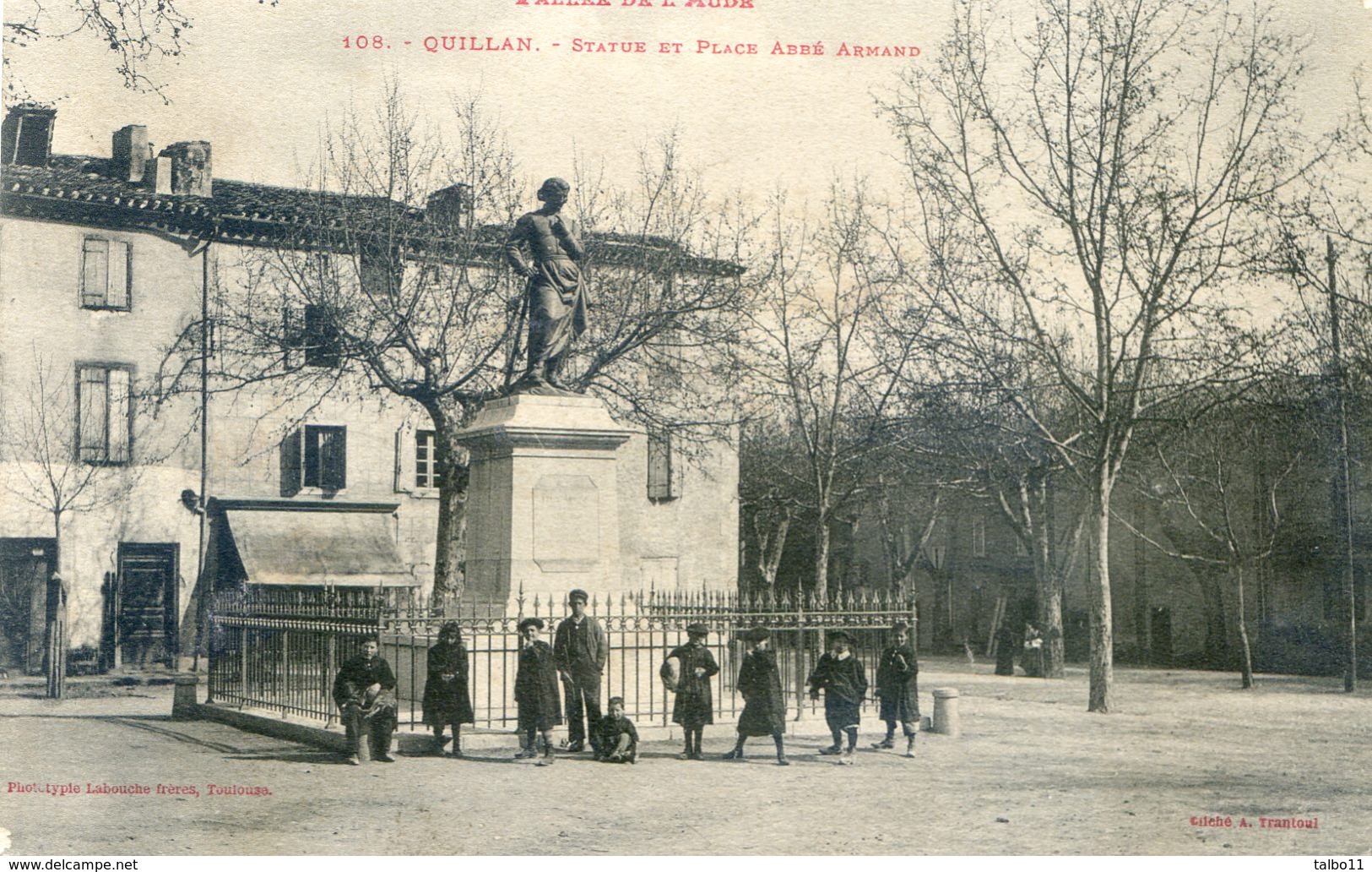 11 - Quillan - Statue Et Place Abbé Armand - Autres & Non Classés