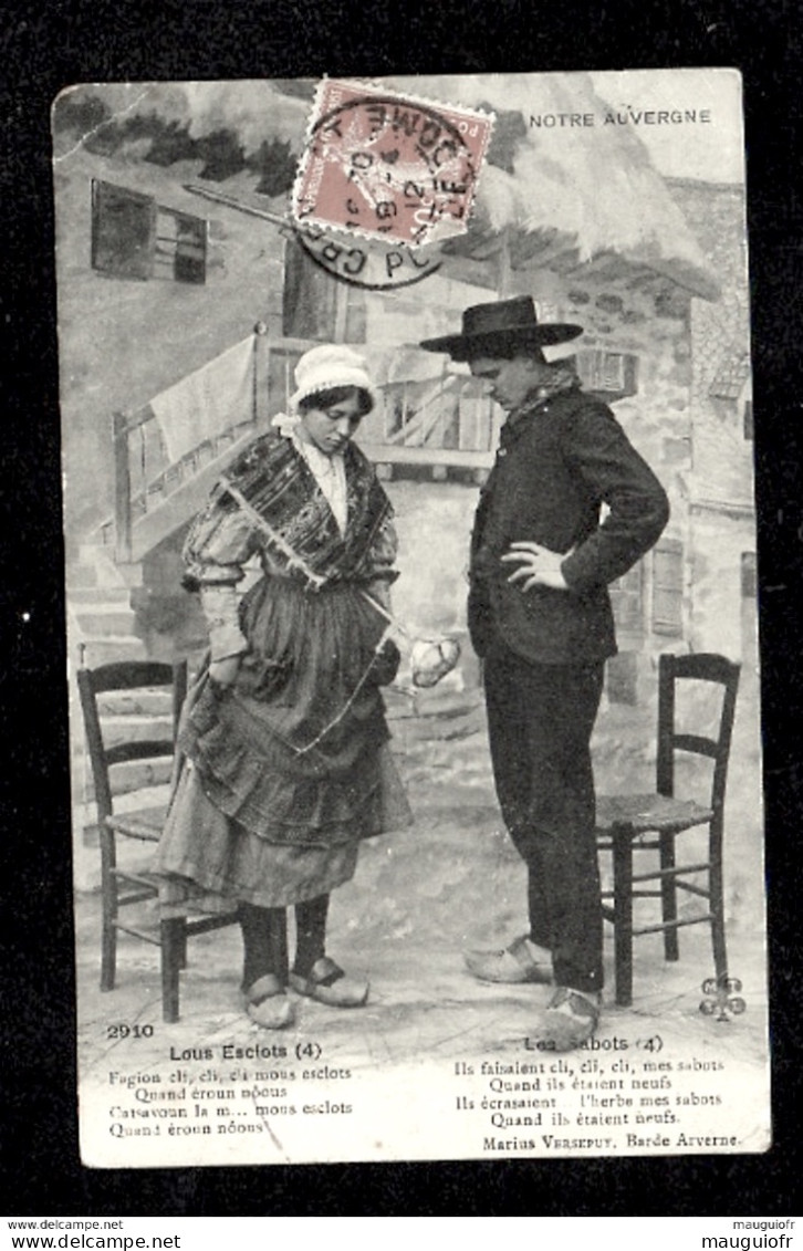 DF / FOLKLORE / COSTUMES / AUVERGNE / COUPLE EN COSTUME ET SABOTS / CIRCULÉE EN 1912 - Costumes