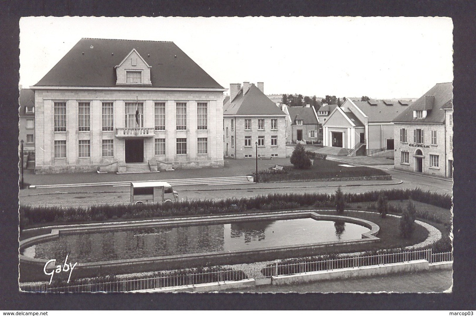 CALVADOS 14 AUNAY SUR ODON L'Hôtel De Ville Et La Poste - Autres & Non Classés