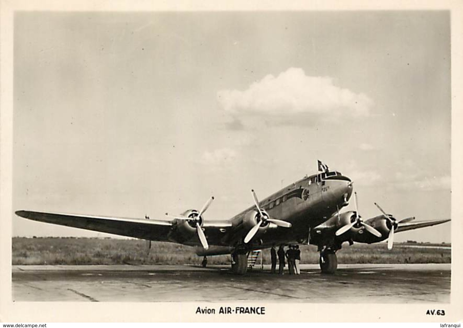 Ref U270- Size -dimensions Environ: 15cms X 10,5cms - Aviation - Avions - Avion  Air France -carte Bon Etat - - 1946-....: Moderne