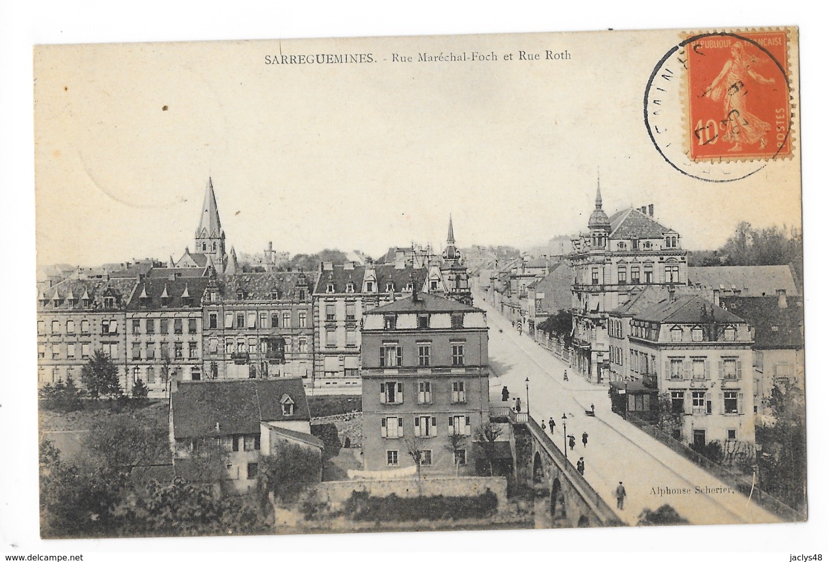 SARREGUEMINES  (cpa 57)  Rue Maréchal Foch Et Rue Roth -   - L 1 - Sarreguemines