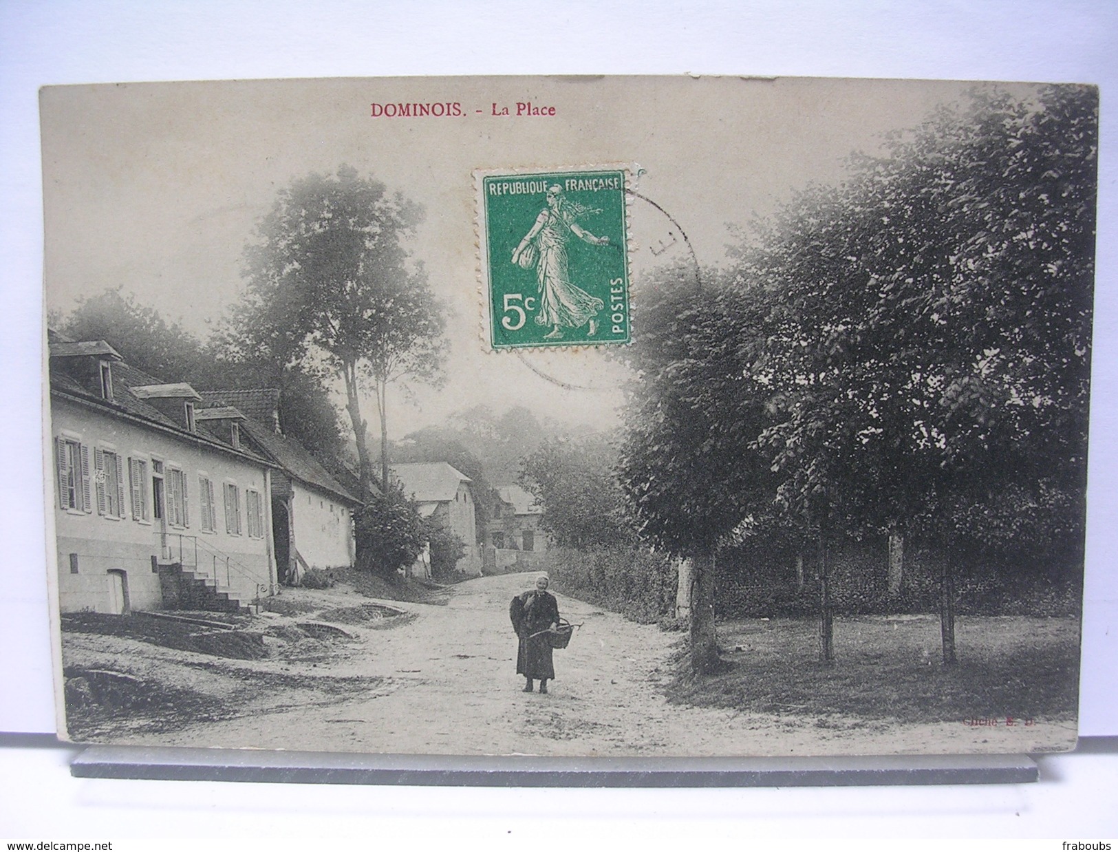 80 - DOMINOIS - LA PLACE - ANIMEE - 1910 - Autres & Non Classés