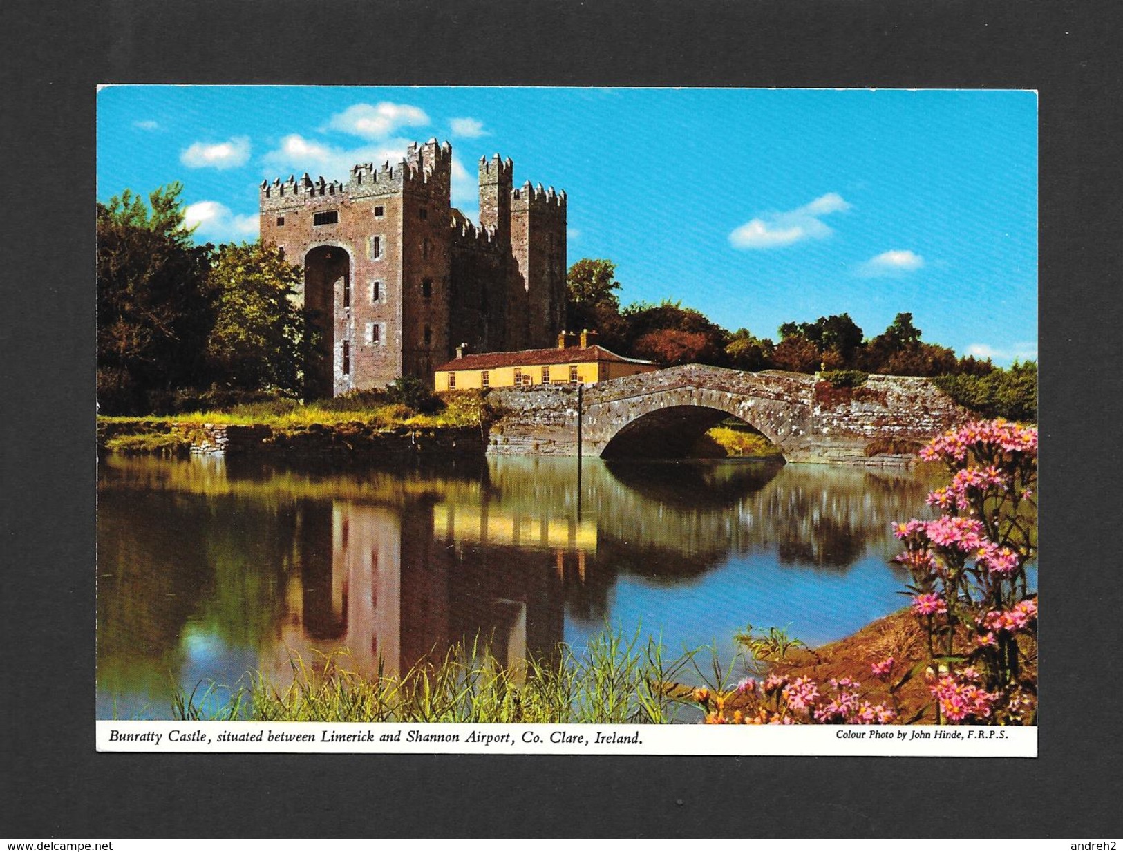 CLARE - IRLANDE - IRELAND - BUNRATTY CASTLE BETWEEN LIMERICK AND SHANNON AIRPORT CO. CLARE - PHOTO BY JOHN HINDE STUDIO - Clare