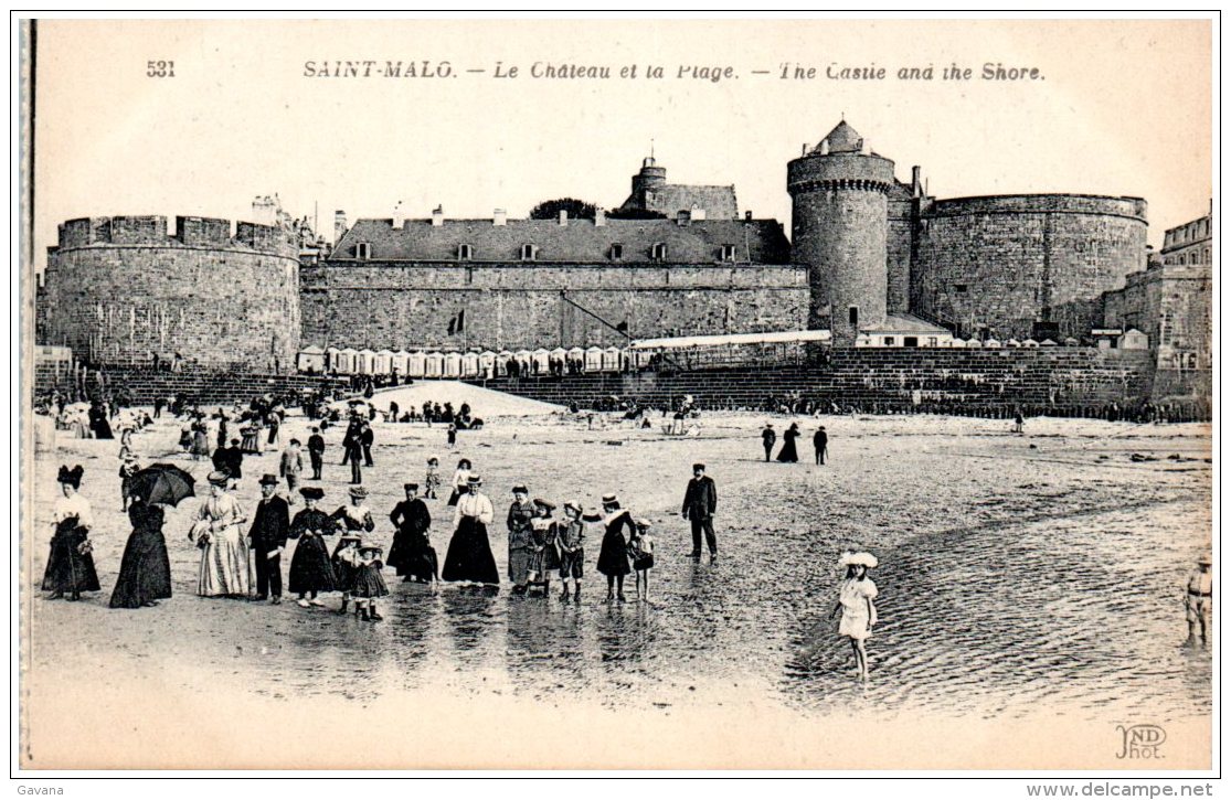 35 SAINT-MALO - Le Chateau Et La Plage - Saint Malo