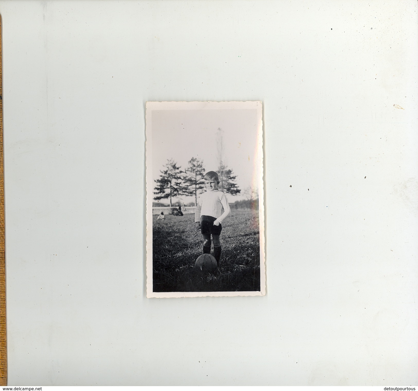 Photo Photographie Jeune Garçon Petit Footballeur 1950 Young Boy Football Player - Sport