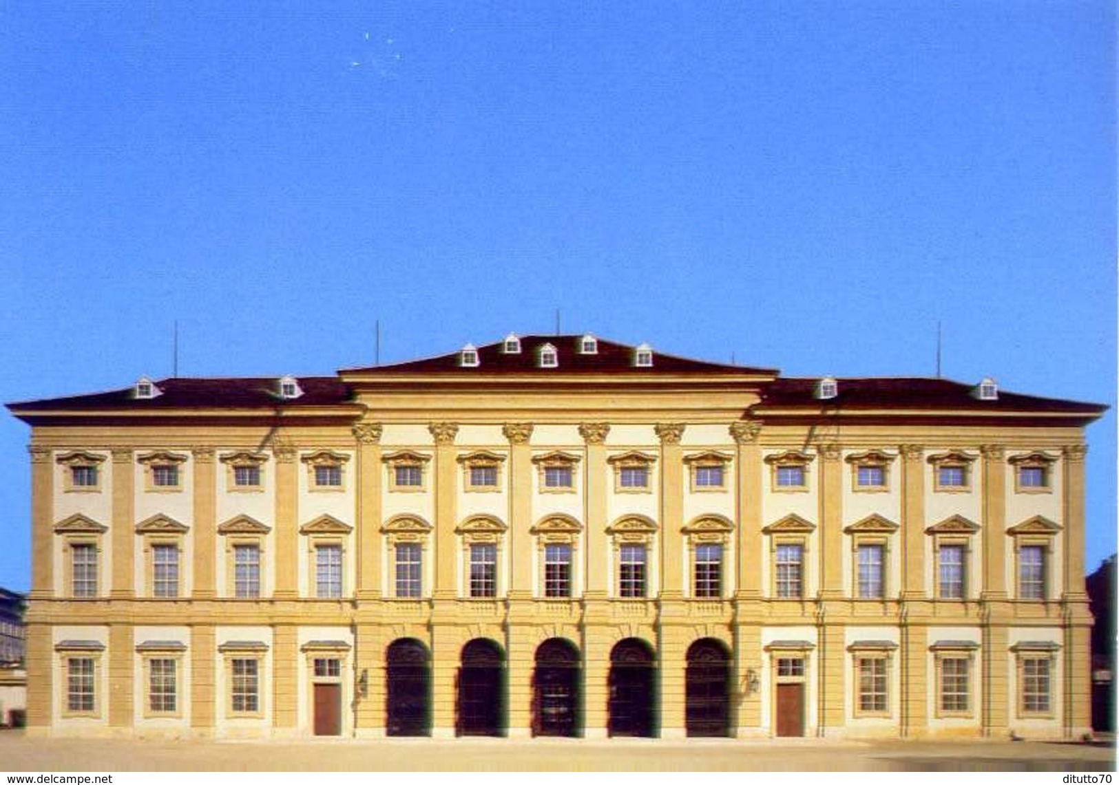 Liechtenstein Museum - Die Furstlichen Sammlungen Wien - Die Restaurierte Sudfassade Des Gartrmpalais - Formato Grande N - Musées