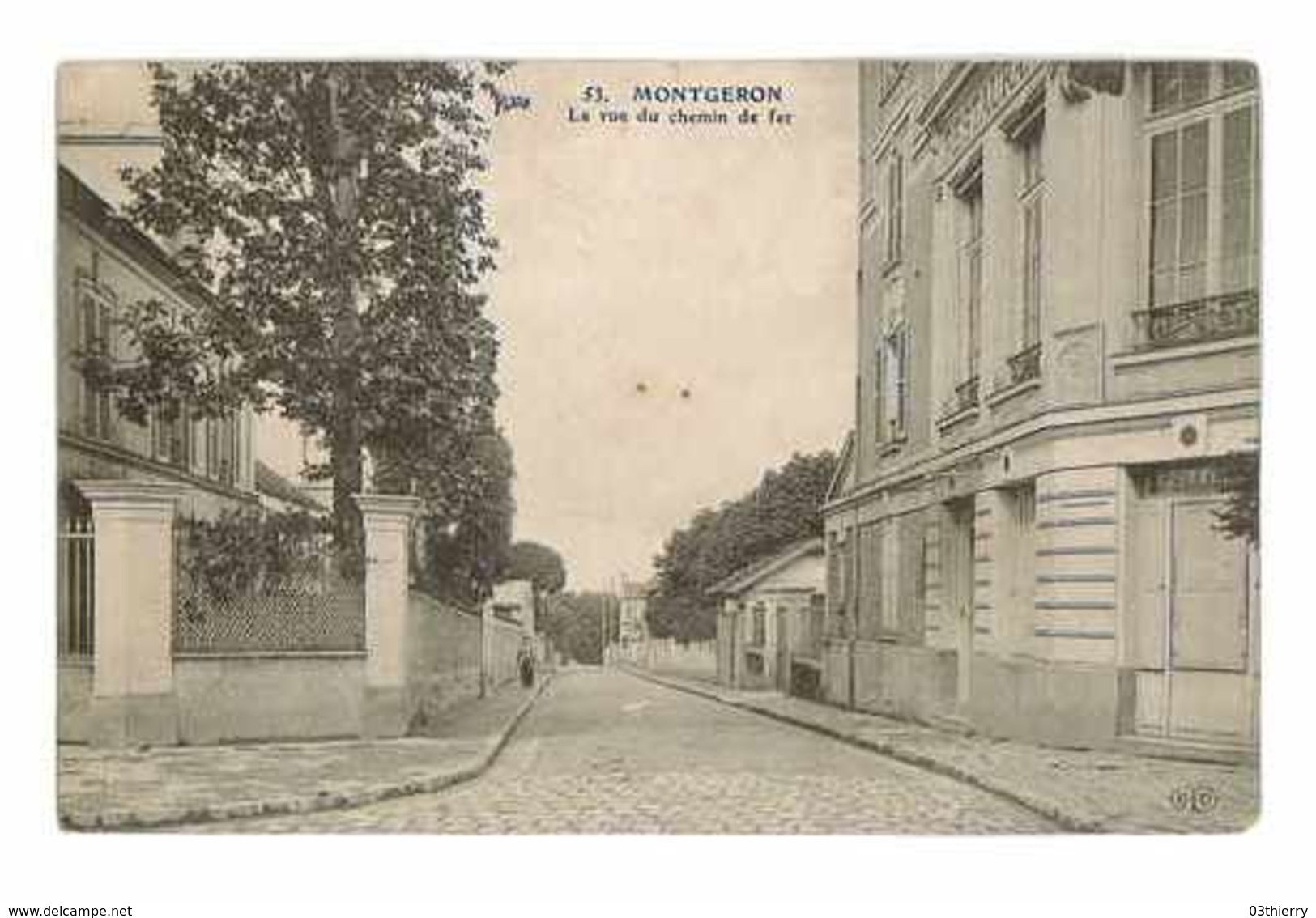 CPA 91 MONTGERON LA RUE DU CHEMIN DE FER - Montgeron