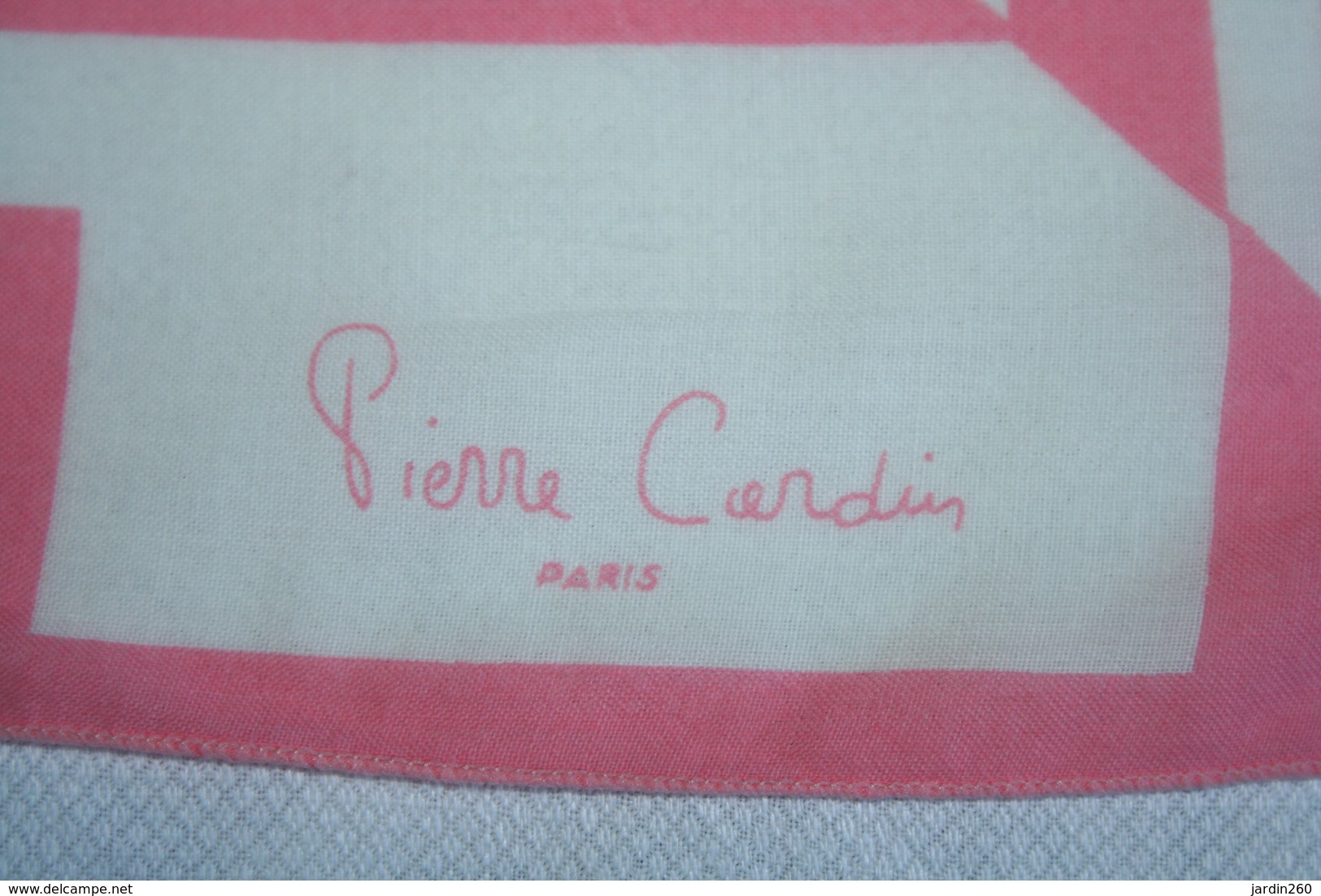 Foulard  Vintage En  Coton Rose "P Cardin" - Fulares