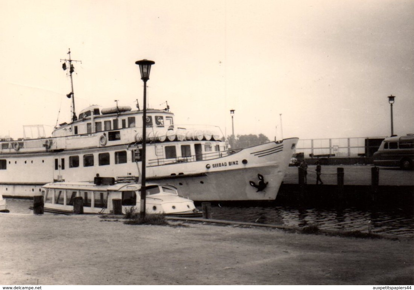 5 Photos Originales Cargo à Quai à Identifier - Paquebots - Navires Marchands & Tourismes - Brackrock 113/14 - Barche