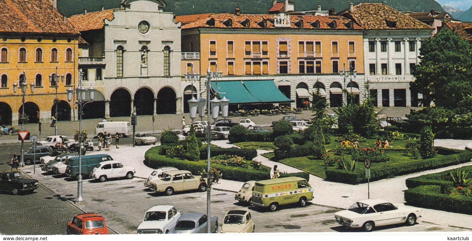 Belluno: FIAT 2300S COUPÉ, 500, 600T, 850 , 850 COUPÉ,ALFA ROMEO GIULIETTA SPRINT ?, INNOCENTI MINI - Piazza Dei Martiri - Voitures De Tourisme