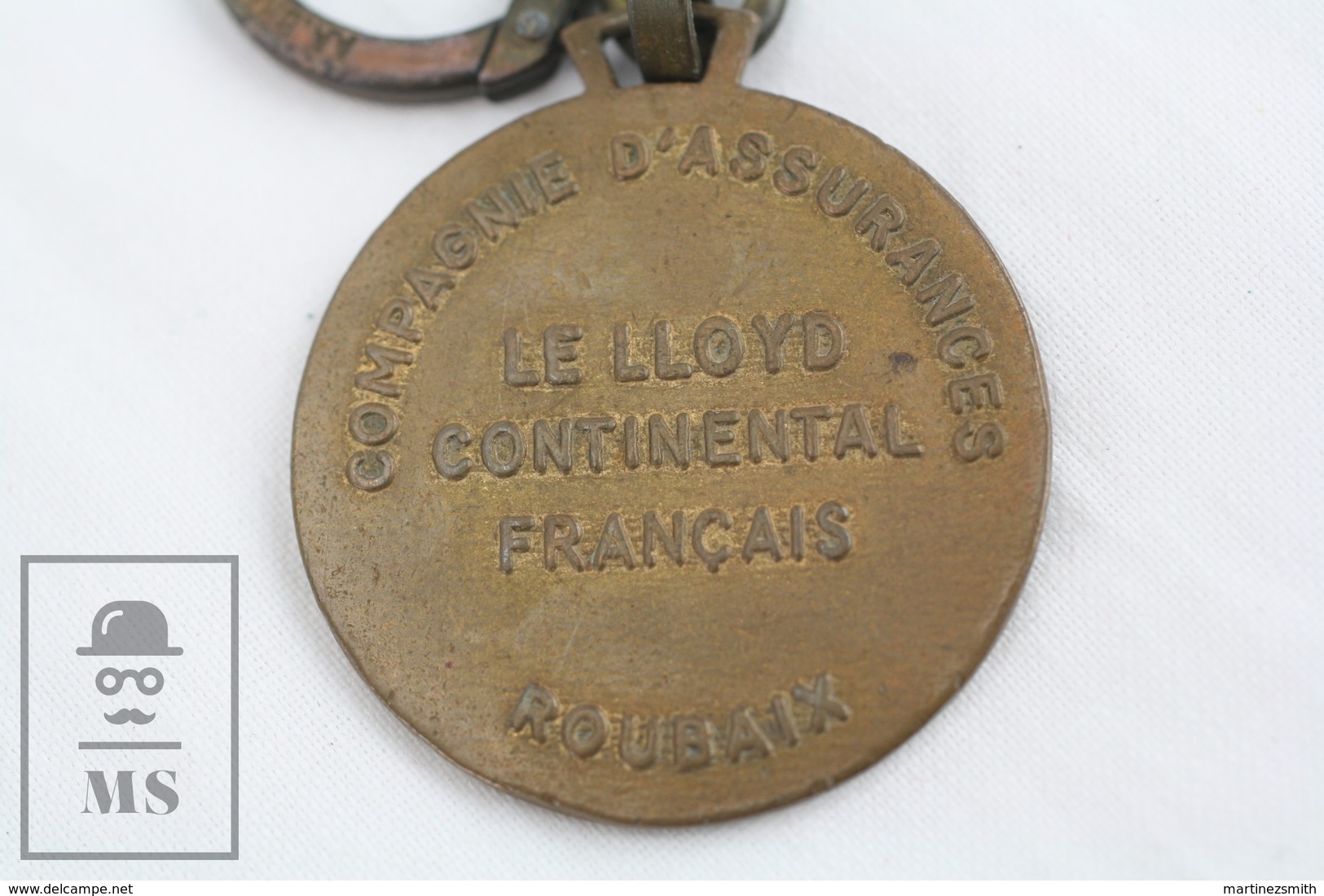 Vintage Collectible French Brass Enamel Key Ring - Augis Probitas Industria - Le Lloyd Continental Français - Roubaix - Llaveros