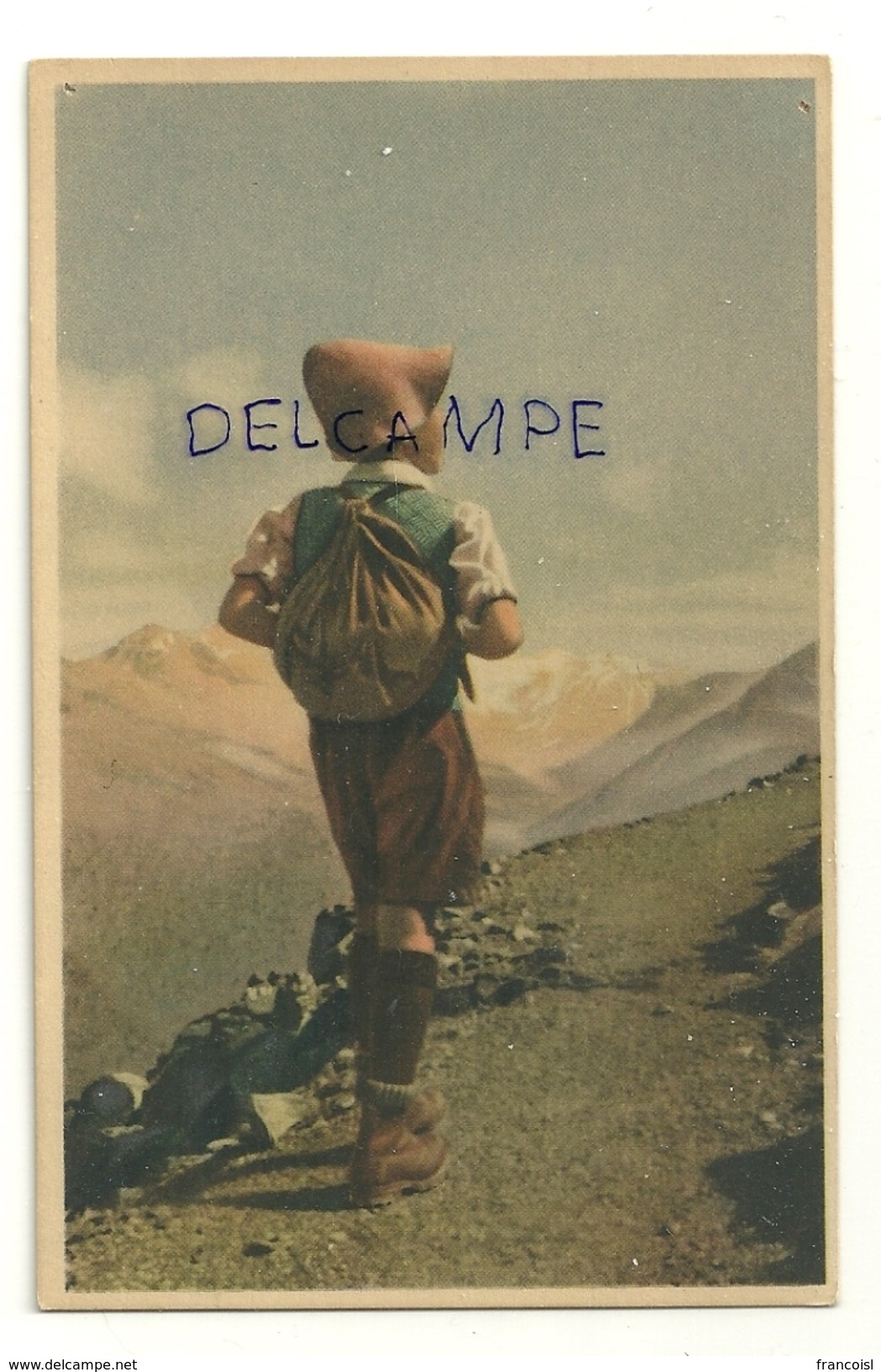 Jeune Garçon Et Sac à Dos Dans Les Montagnes. Coloprint Photocolor 52074 - Escalade