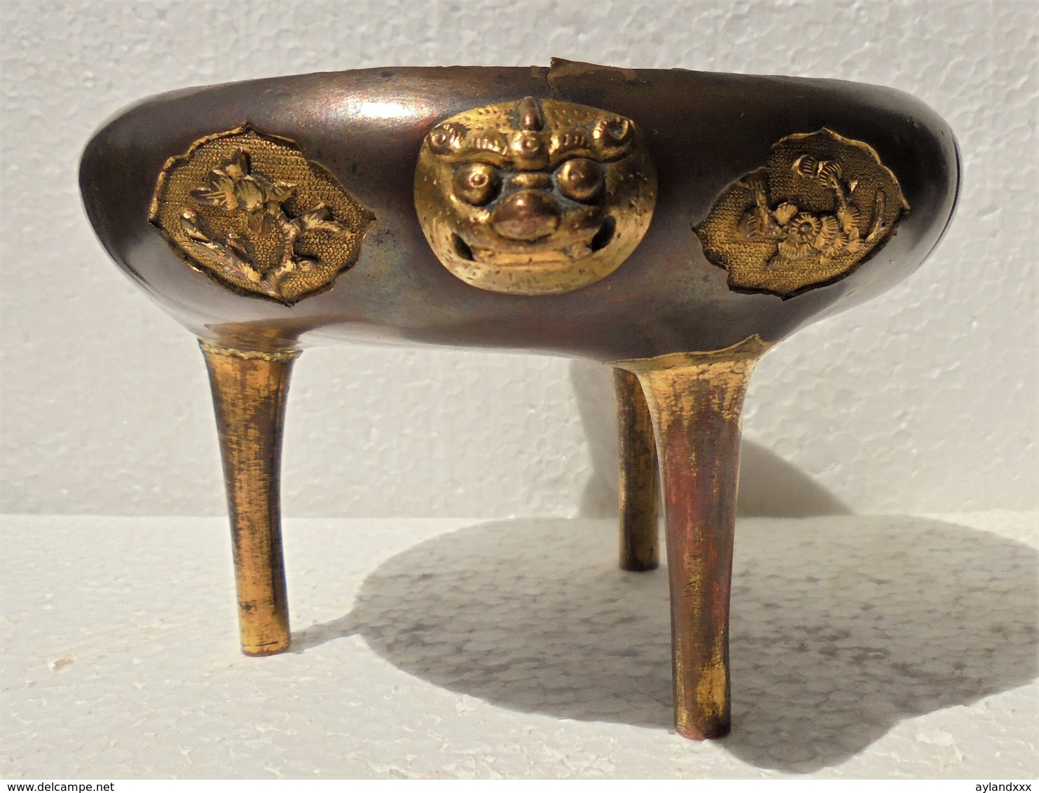 CINA (China): Antique Chinese Copper Incense Burner - Art Oriental