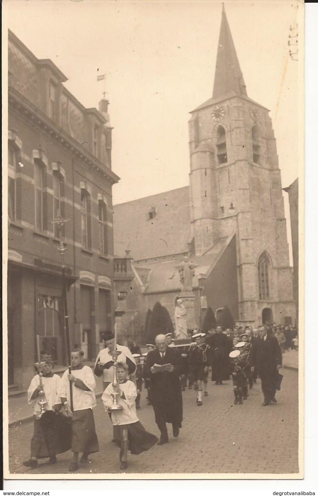 Mortsel Kerk Met Processie - Foto - Mortsel