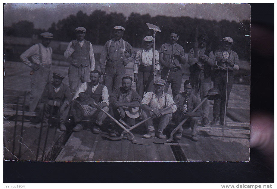 OUVRIERS  CP PHOTO A SITUER - Autres & Non Classés