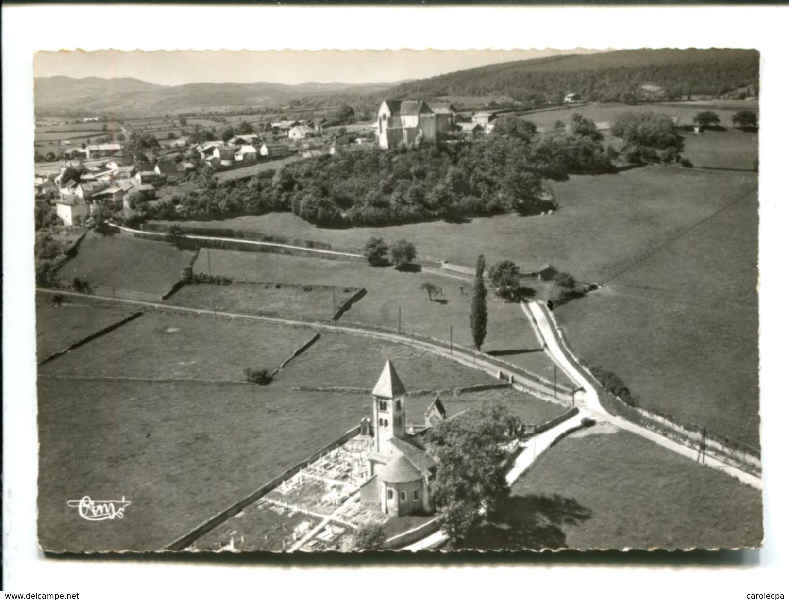 CP -  MAZILLE      (71)   EGLISE ROMANE ET CHATEAU DES MOINES VUE AERIENNE - Autres & Non Classés