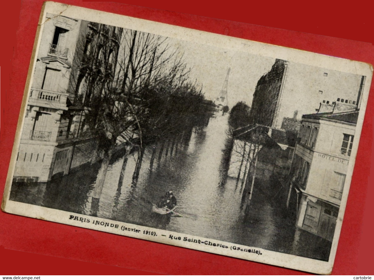 Dépt 75 - PARIS (15è) - Inondations De 1910 - Rue Saint-Charles (Grenelle) - Paris Inondé - (au Loin La Tour Eiffel) - Arrondissement: 15