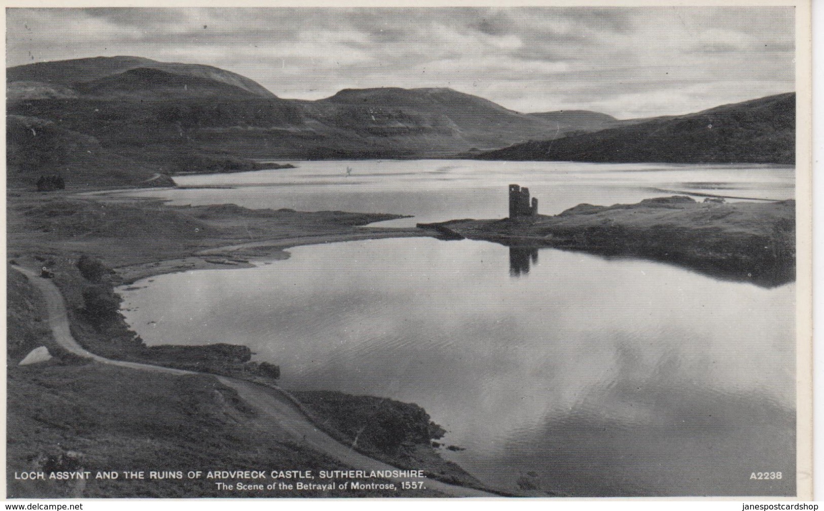 LOCH ASSYNT & THE RUINS OF ARDVRECK CASTLE - SUTHERLANDSHIRE  - REAL PHOTOGRAPHIC POSTCARD - Sutherland