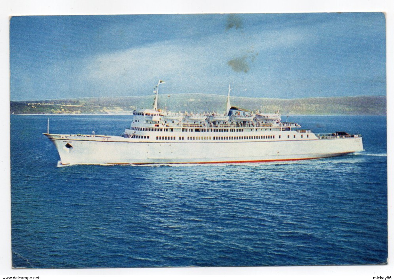 Bateau--Paquebot--M.V "DRAGON" Construit à Nantes  1967  Dubigeaon-Normandie--cachet SOUTHAMPTON - Steamers