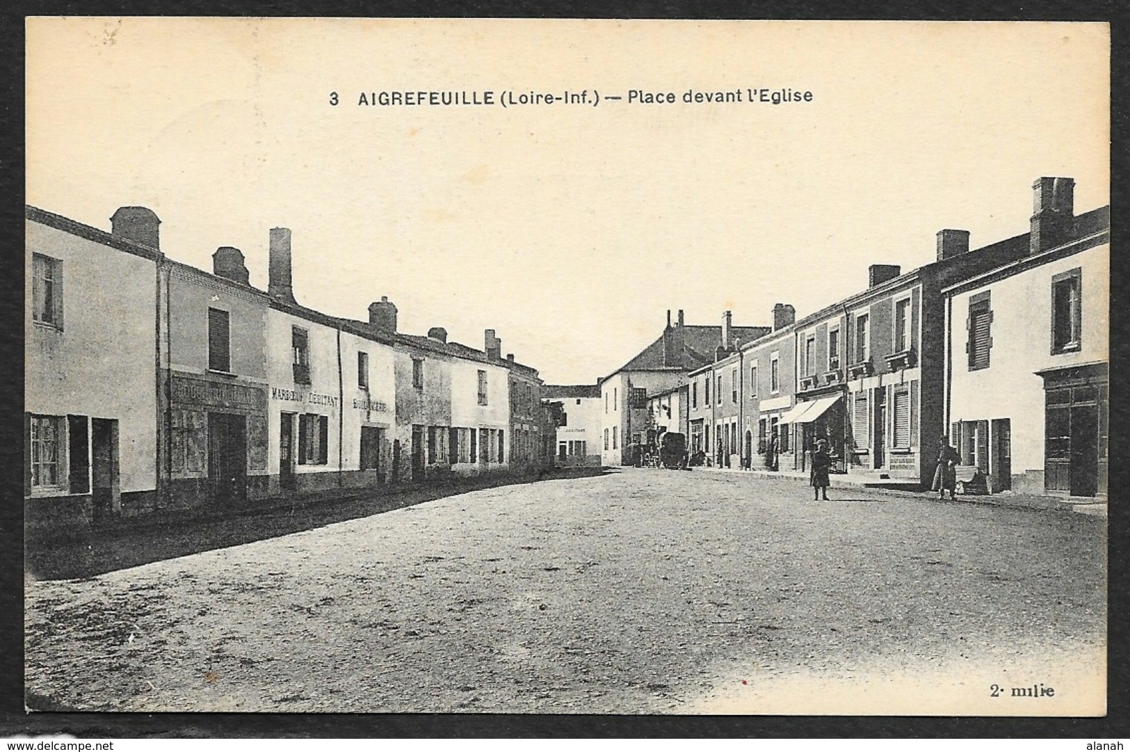 AIGREFEUILLE Rare Place Devant L'Eglise (2° Mille Chapeau) Loire Atlantique (44) - Aigrefeuille-sur-Maine