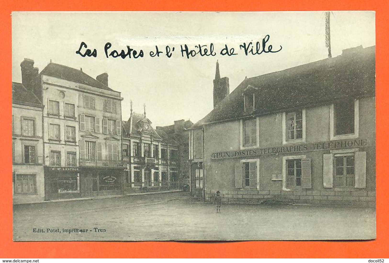 CPA Trun " Les Postes Et L'hotel De Ville " Edition Potel - LJCP 27 - Trun
