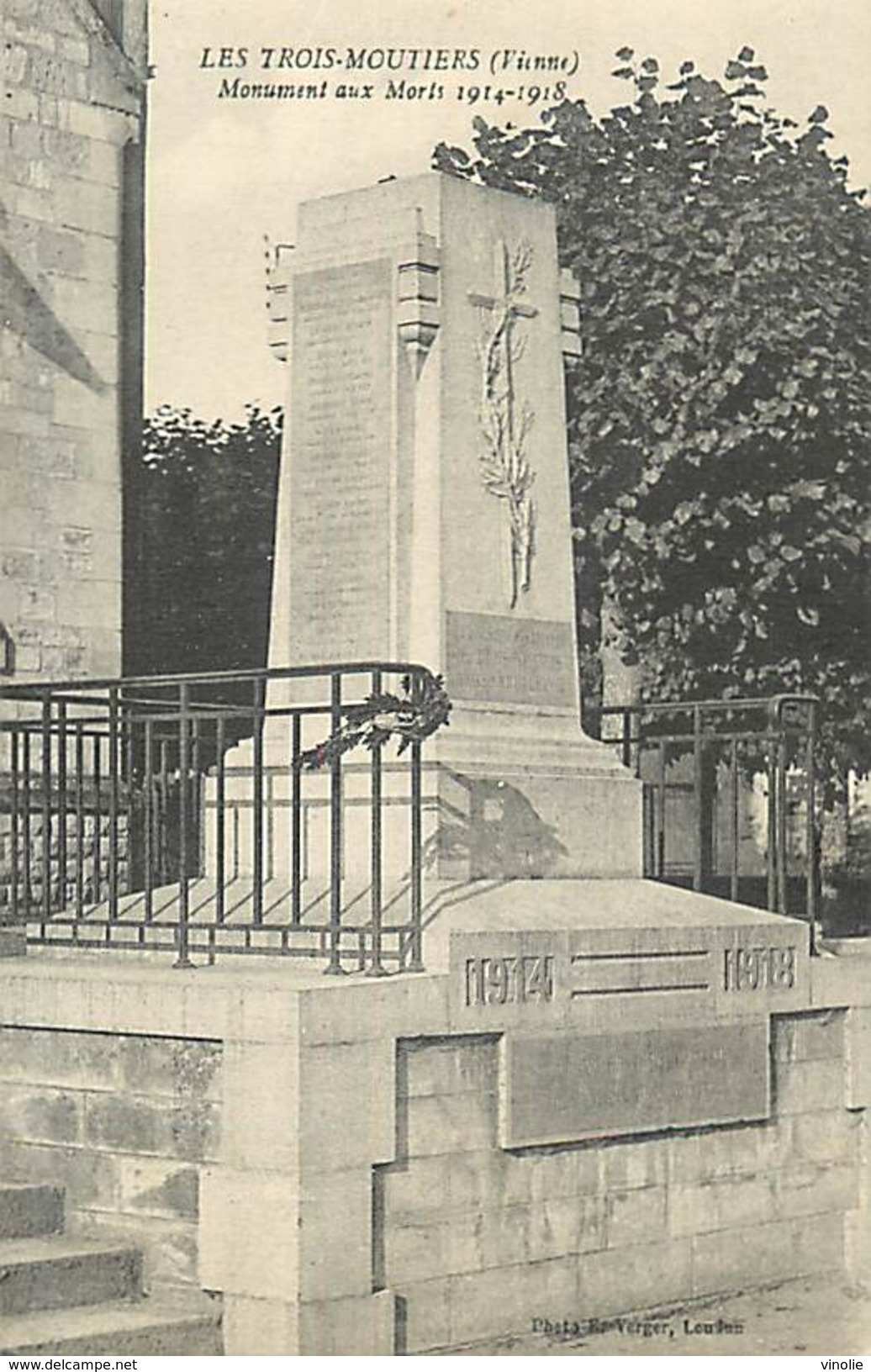 A-17-2381 : MONUMENT AUX MORTS DE LA GRANDE-GUERRE 1914-1918.  LES TROIS-MOUTIERS - Les Trois Moutiers